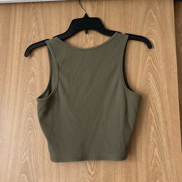 Green racer back crop top - Picture 3 of 3